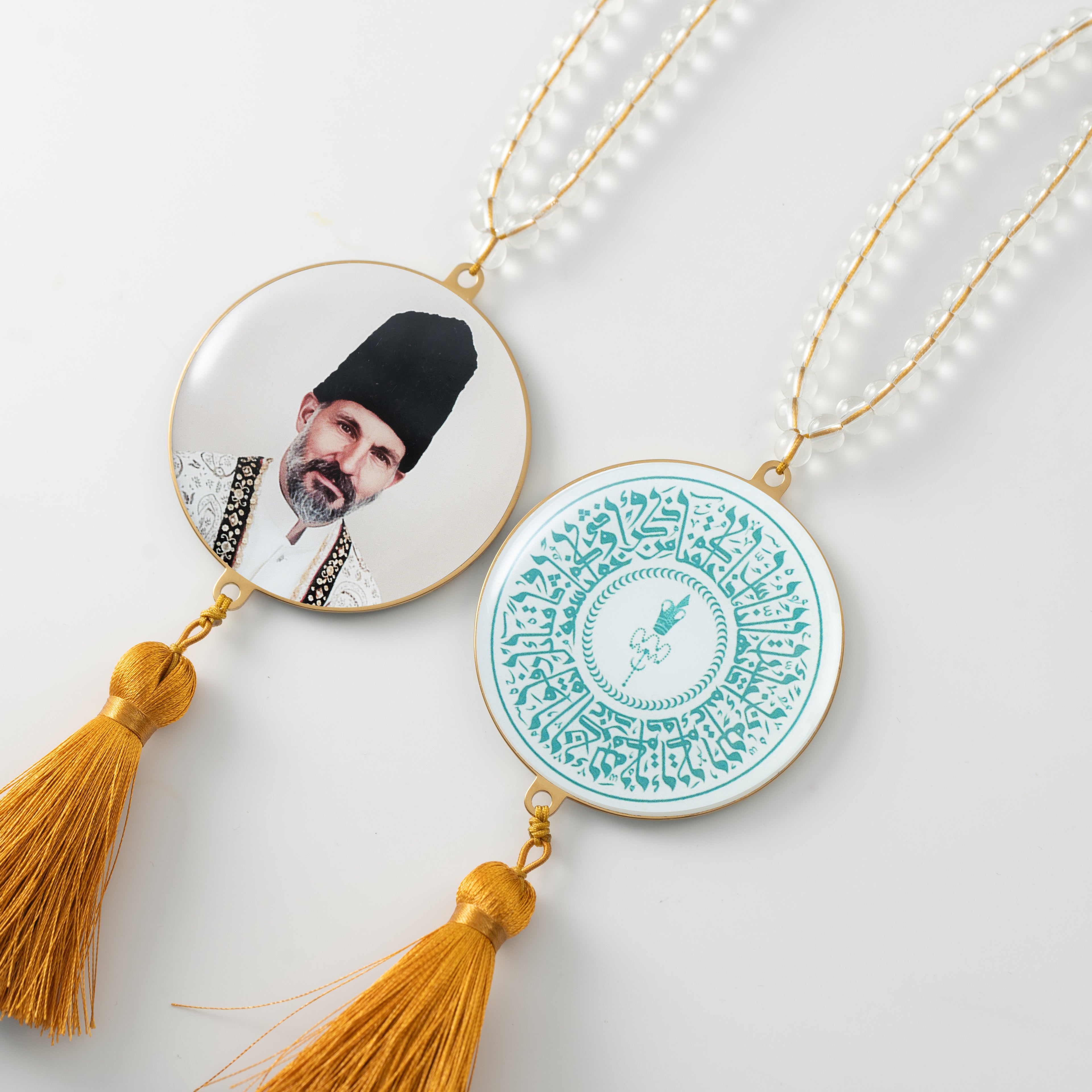 1 Car hanging picture of Mawlana Hazar Imam